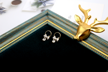 Load image into Gallery viewer, Sparkly Bow Stud Earrings E00951
